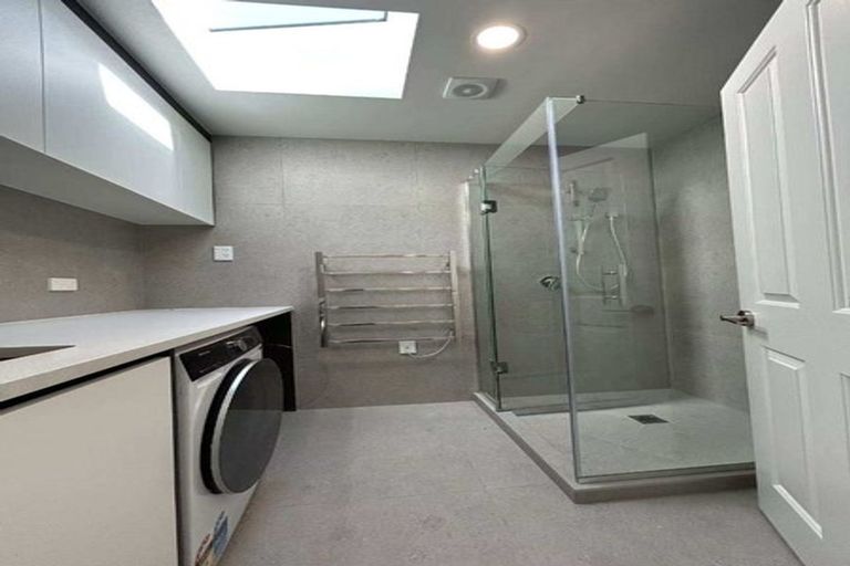 Photo of property in 110 Clovelly Road, Bucklands Beach, Auckland, 2012