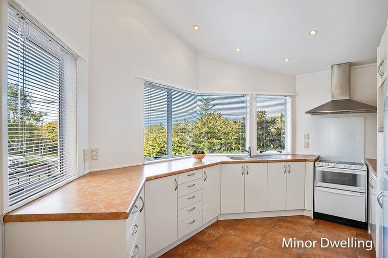 Photo of property in 42 Glenfern Road, Mellons Bay, Auckland, 2014