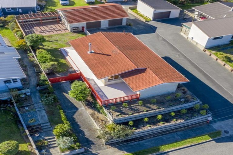 Photo of property in 56 Toi Street, Otaki Beach, Otaki, 5512