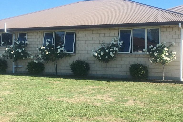 Photo of property in 2 Coronation Avenue, Pukekohe, 2120