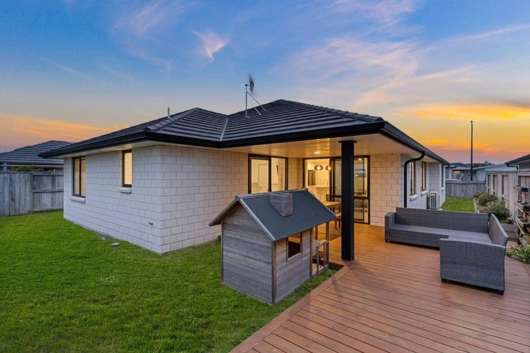 Photo of property in 59 Harding Drive, Papamoa Beach, Papamoa, 3118