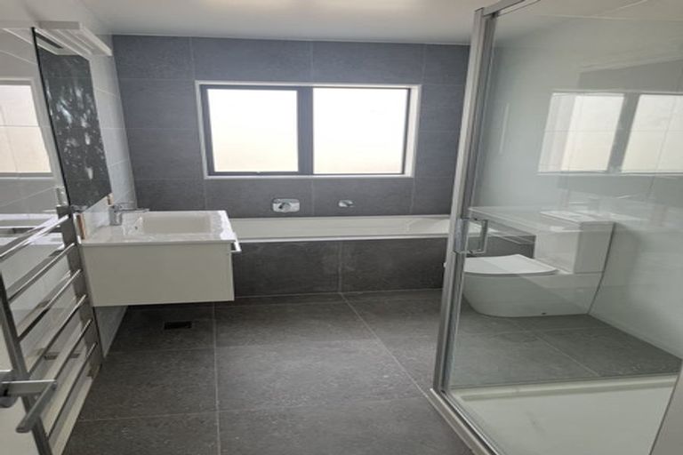 Photo of property in 3 Grover Street, Orewa, 0931