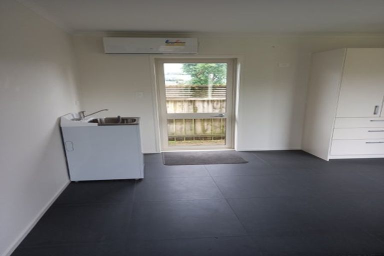 Photo of property in 6 Glen Norman Avenue, Henderson, Auckland, 0610