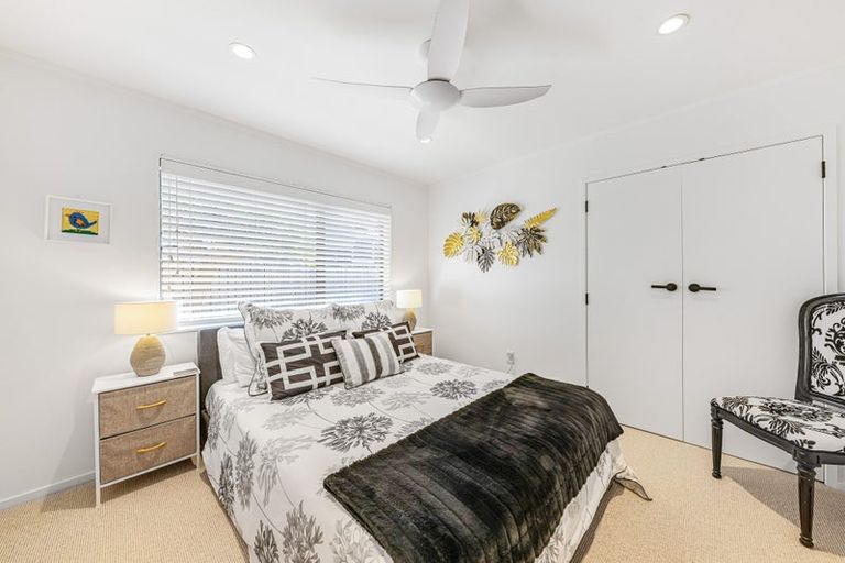 Photo of property in 9 Westpark Drive, West Harbour, Auckland, 0618