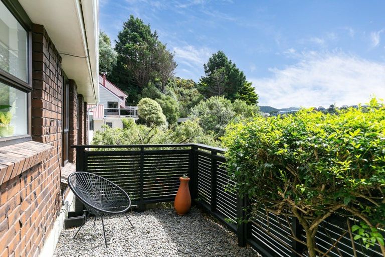 Photo of property in 24 Southern Cross Crescent, Island Bay, Wellington, 6023