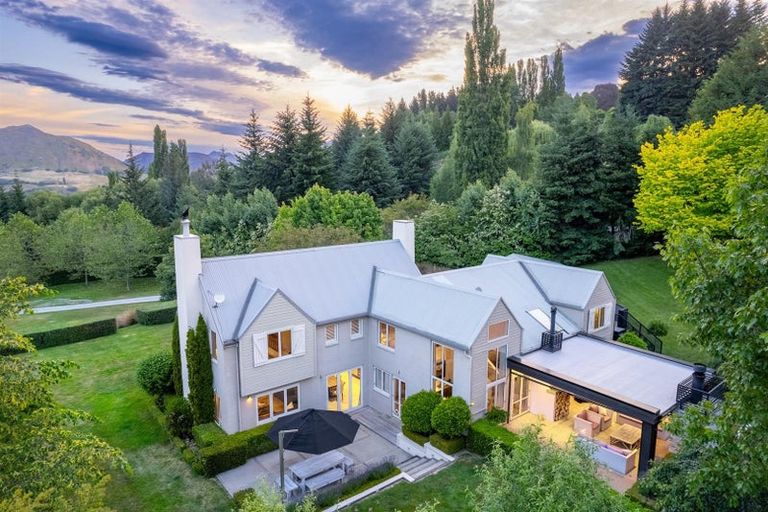 Photo of property in 183 Dalefield Road, Dalefield, Queenstown, 9371