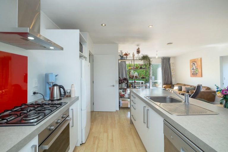 Photo of property in 43 Sackville Street, Martinborough, 5711