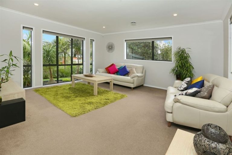 Photo of property in 17 Chelmsley Avenue, Henderson, Auckland, 0612