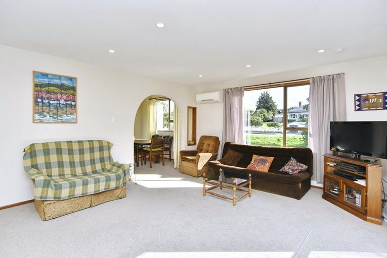 Photo of property in 40 Riverlaw Terrace, Saint Martins, Christchurch, 8022
