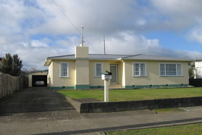 Photo of property in 3 Churchill Avenue, Feilding, 4702