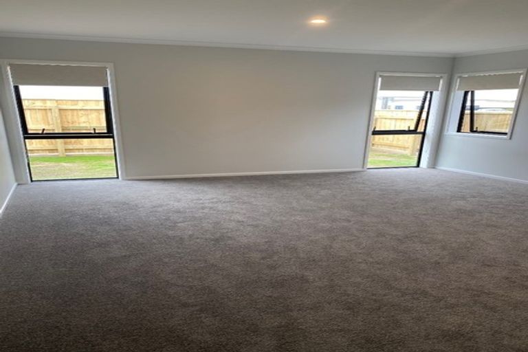 Photo of property in 59 Seagrass Place, Otaki Beach, Otaki, 5512