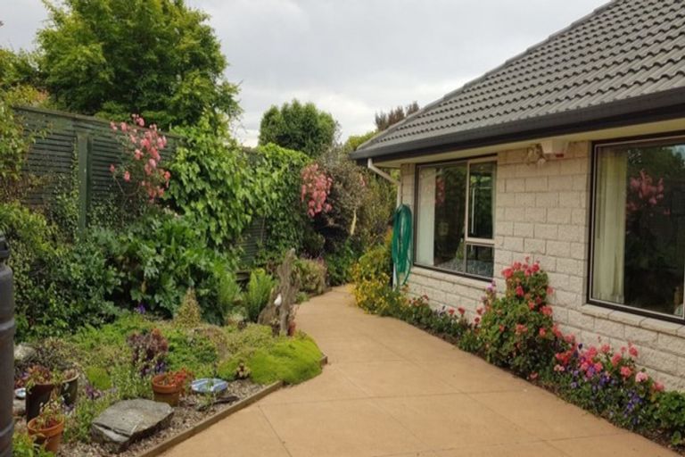 Photo of property in 2 O'halloran Drive, Halswell, Christchurch, 8025
