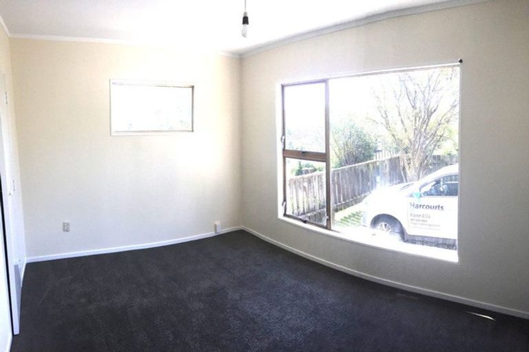 Photo of property in 95a Stewart Drive, Newlands, Wellington, 6037