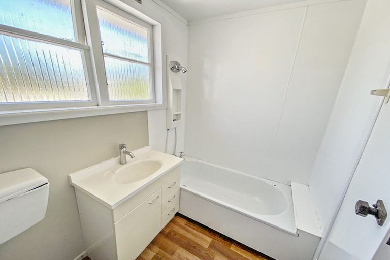 Photo of property in 206 Balmoral Drive, Tokoroa, 3420