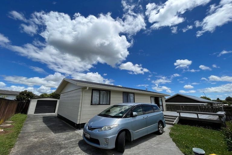 Photo of property in 2 Inca Place, Red Hill, Papakura, 2110