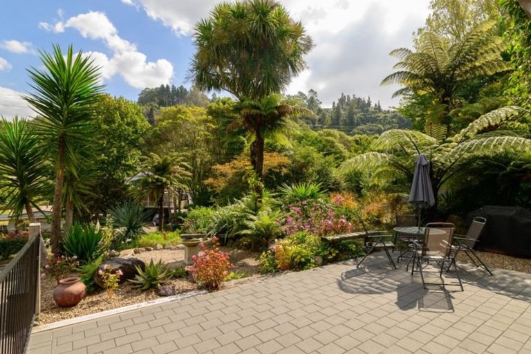 Photo of property in 5 Summit Road, Lake Okareka, Rotorua, 3076
