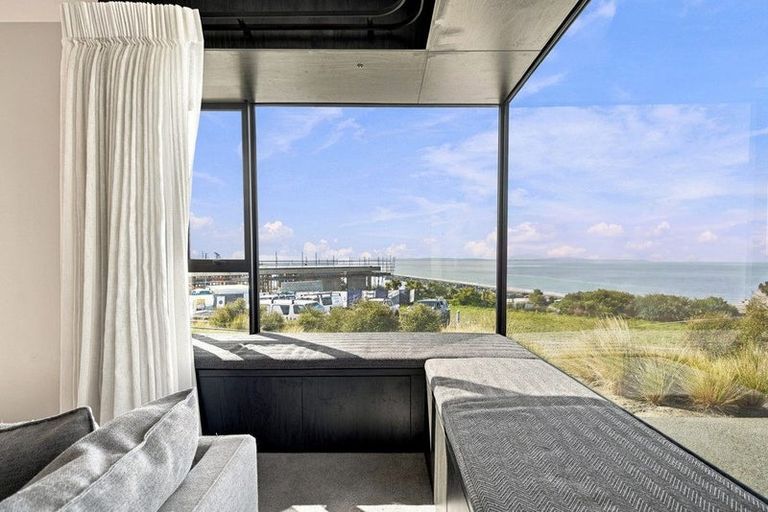 Photo of property in 19 Rauhea Lane, Clifton, Christchurch, 8081