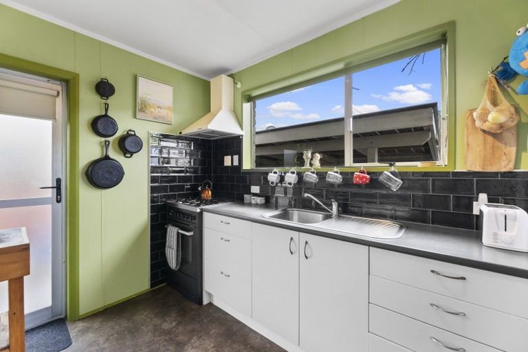 Photo of property in 16a Royal Crescent, Saint Kilda, Dunedin, 9012