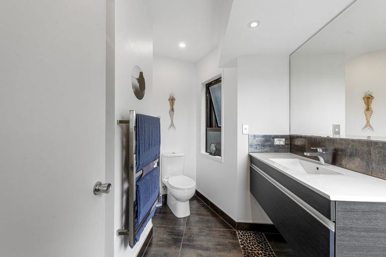 Photo of property in 178 Bleakhouse Road, Mellons Bay, Auckland, 2014