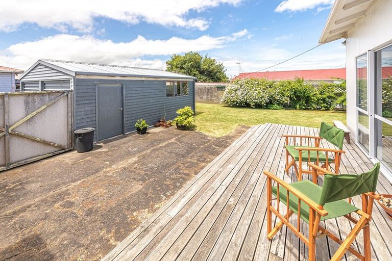 Photo of property in 3 Duigan Street, Gonville, Whanganui, 4501