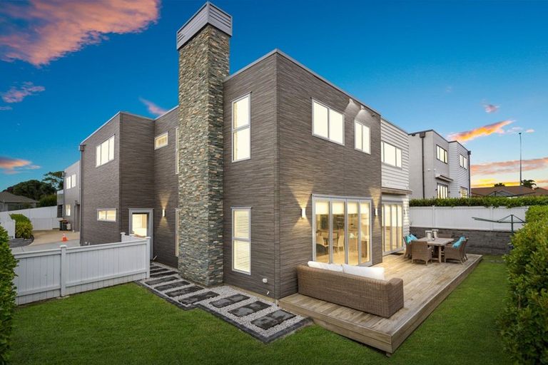 Photo of property in 4 Awakirihi Close, Shamrock Park, Auckland, 2016