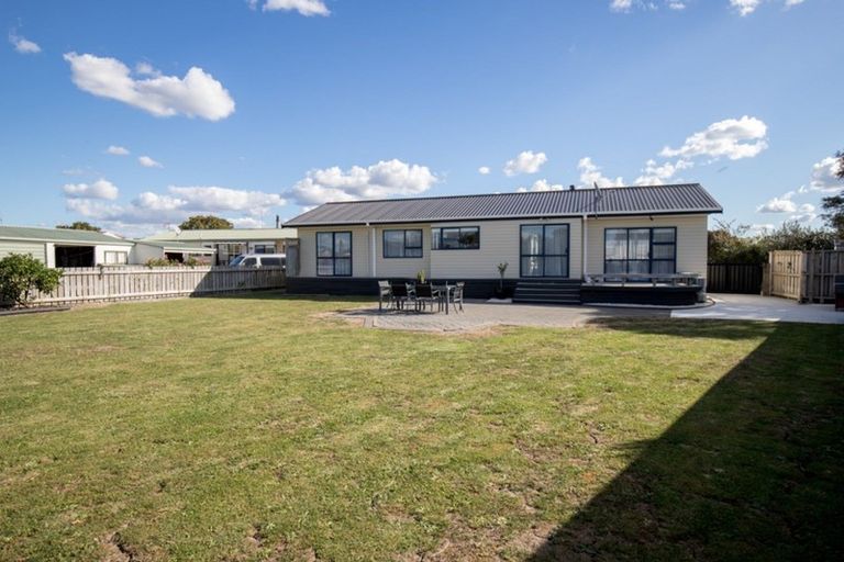 Photo of property in 23 Darlington Street, Ngatea, 3503