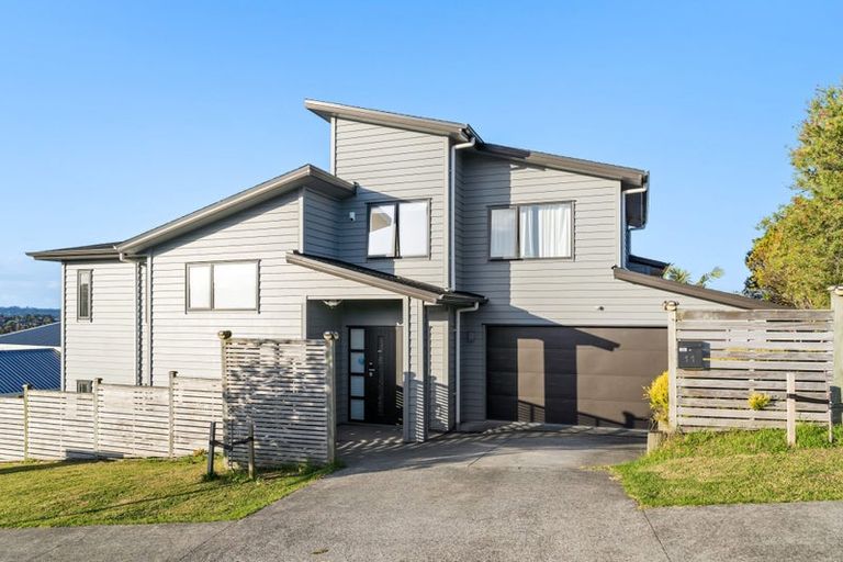 Photo of property in 11 Matisse Drive, West Harbour, Auckland, 0618