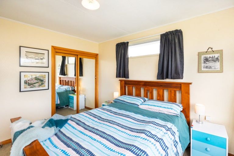 Photo of property in 4 Tingey Place, Awapuni, Palmerston North, 4412