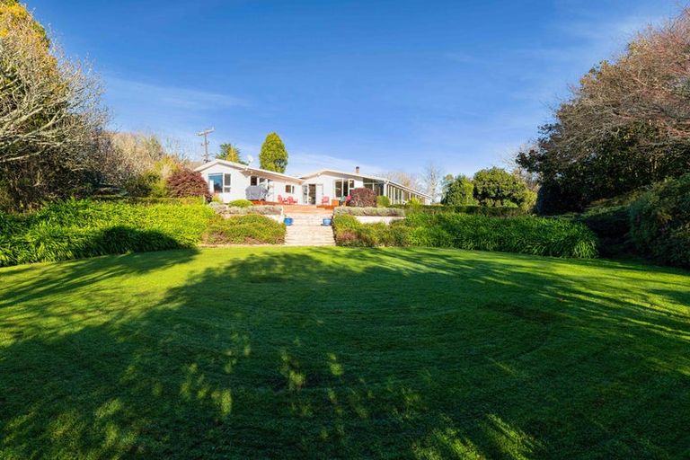 Photo of property in 71 Tarata Road, Inglewood, 4387