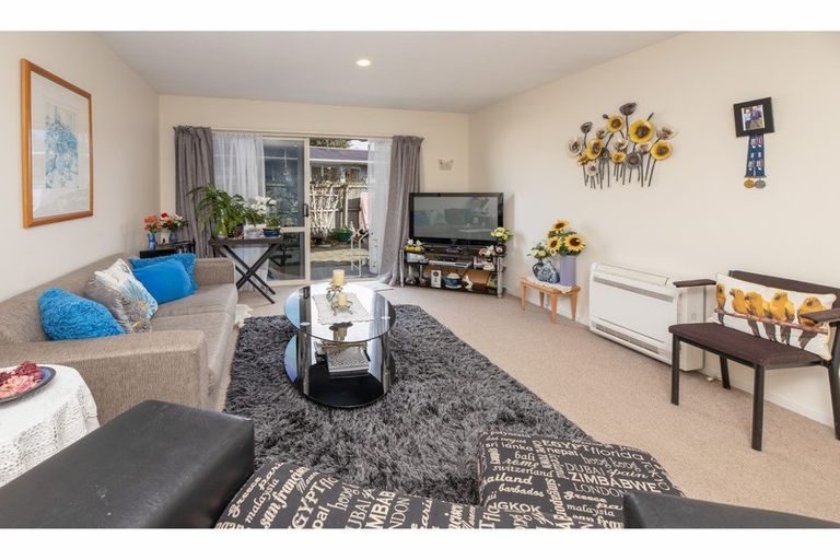 Photo of property in 2/479 Main South Road, Hornby, Christchurch, 8042