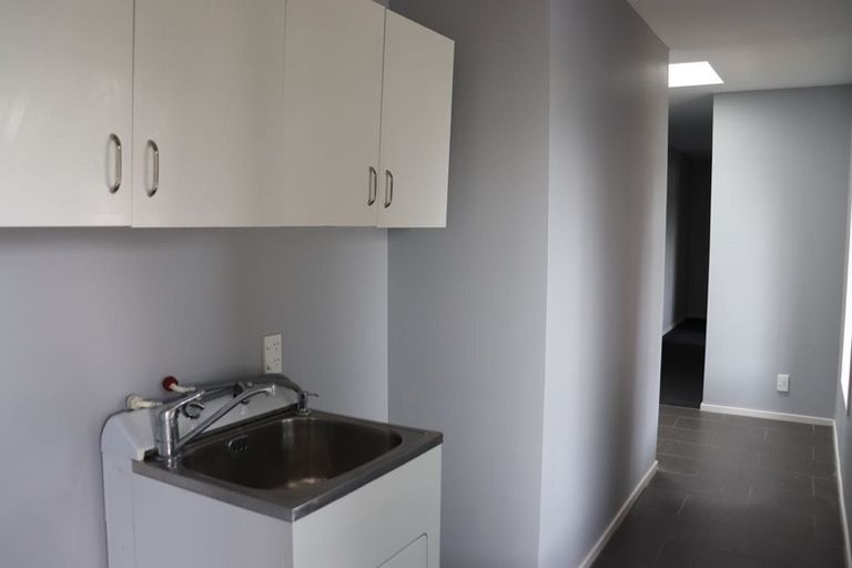 Photo of property in 2 Little Oaks Drive, Yaldhurst, Christchurch, 8042