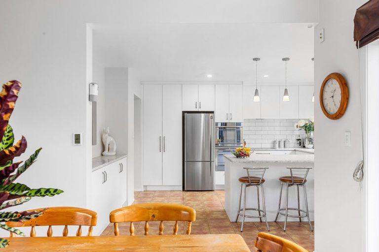 Photo of property in 57 Waldorf Crescent, Orewa, 0931