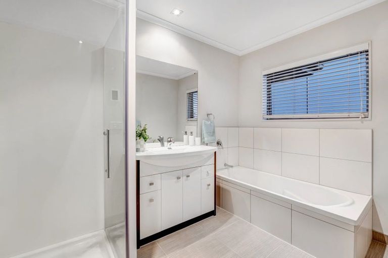 Photo of property in 63 Chesterfield Way, Orewa, 0931