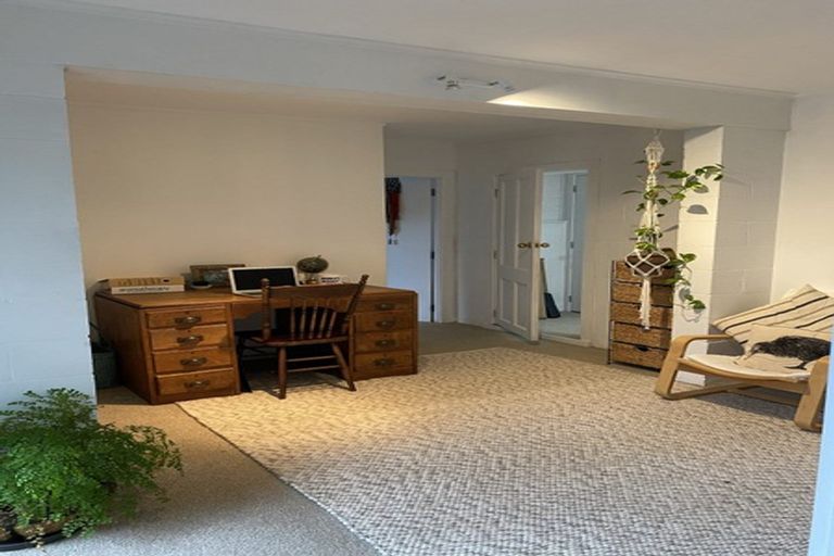 Photo of property in 1/19 Pemberton Avenue, Bayview, Auckland, 0629