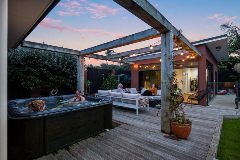 Photo of property in 166 Valley Road, Mount Maunganui, 3116