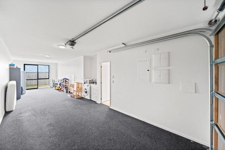 Photo of property in 37 Matairangi Avenue, Totara Heights, Auckland, 2105