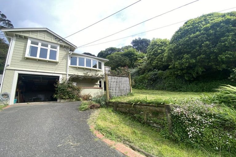 Photo of property in 32 Rodrigo Road, Kilbirnie, Wellington, 6022