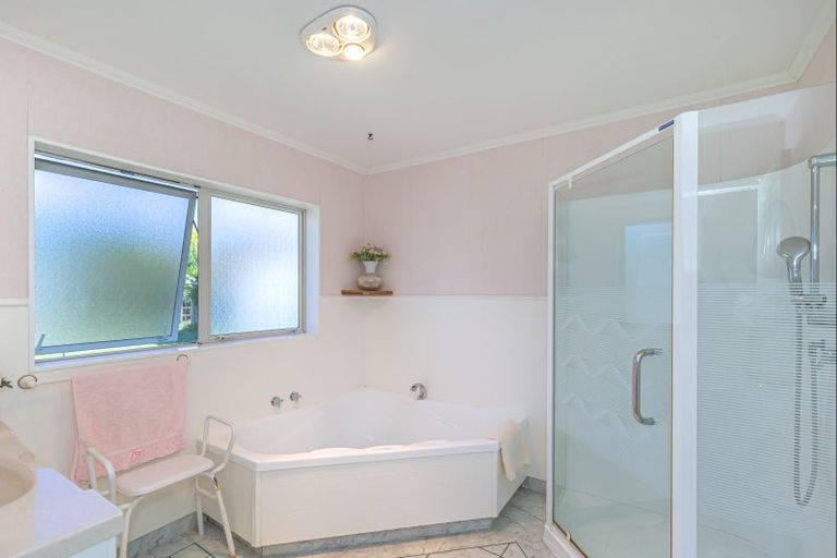 Photo of property in 70 Lea Grove, Levin, 5572