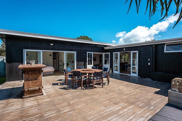 Photo of property in 1 Rata Street, Oneroa, Waiheke Island, 1081