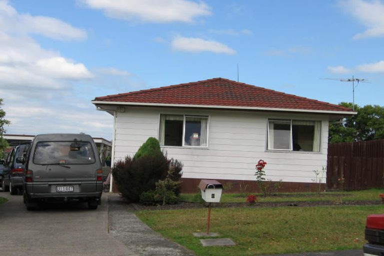 Photo of property in 6 Darlington Place, Glendene, Auckland, 0602