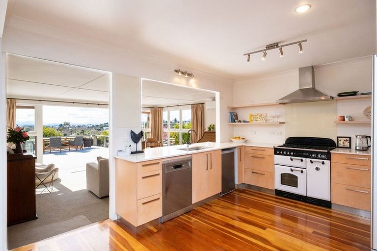 Photo of property in 59 Lucknow Road, Havelock North, 4130