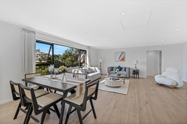 Photo of property in 2/14 Clifton Road, Waiake, Auckland, 0630