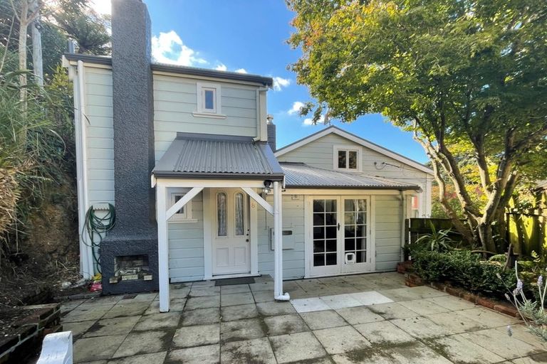 Photo of property in 8 Ascot Street, Thorndon, Wellington, 6011