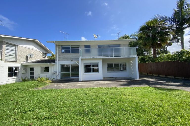 Photo of property in 1/36 Sandiacre Way, Browns Bay, Auckland, 0630