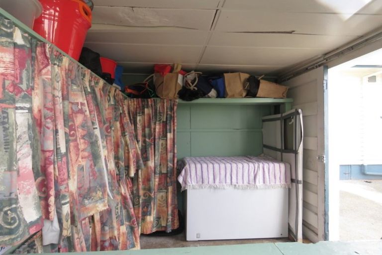 Photo of property in 12 John Street, Levin, 5510