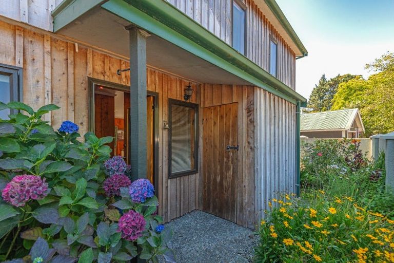 Photo of property in 138 Atawhai Road, Fitzherbert, Palmerston North, 4410