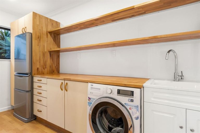 Photo of property in 310b Oceanbeach Road, Mount Maunganui, 3116