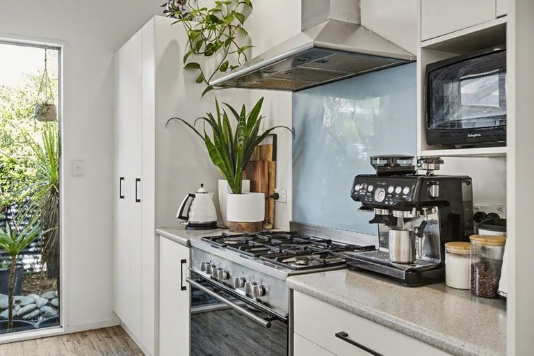 Photo of property in 52 Brougham Street, Westport, 7825