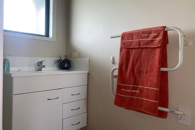 Photo of property in 13 Tasman Street, Opunake, 4616