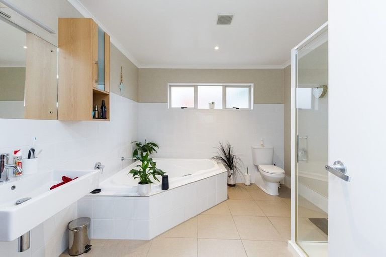 Photo of property in 6 Alan Street, Palmerston North, 4414